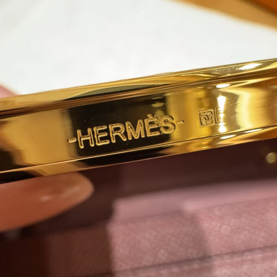 Hermes Constance To Go Wallet Handmade In Epsom Calfskin Leather Gold Hardware 55 Rouge - Image 6