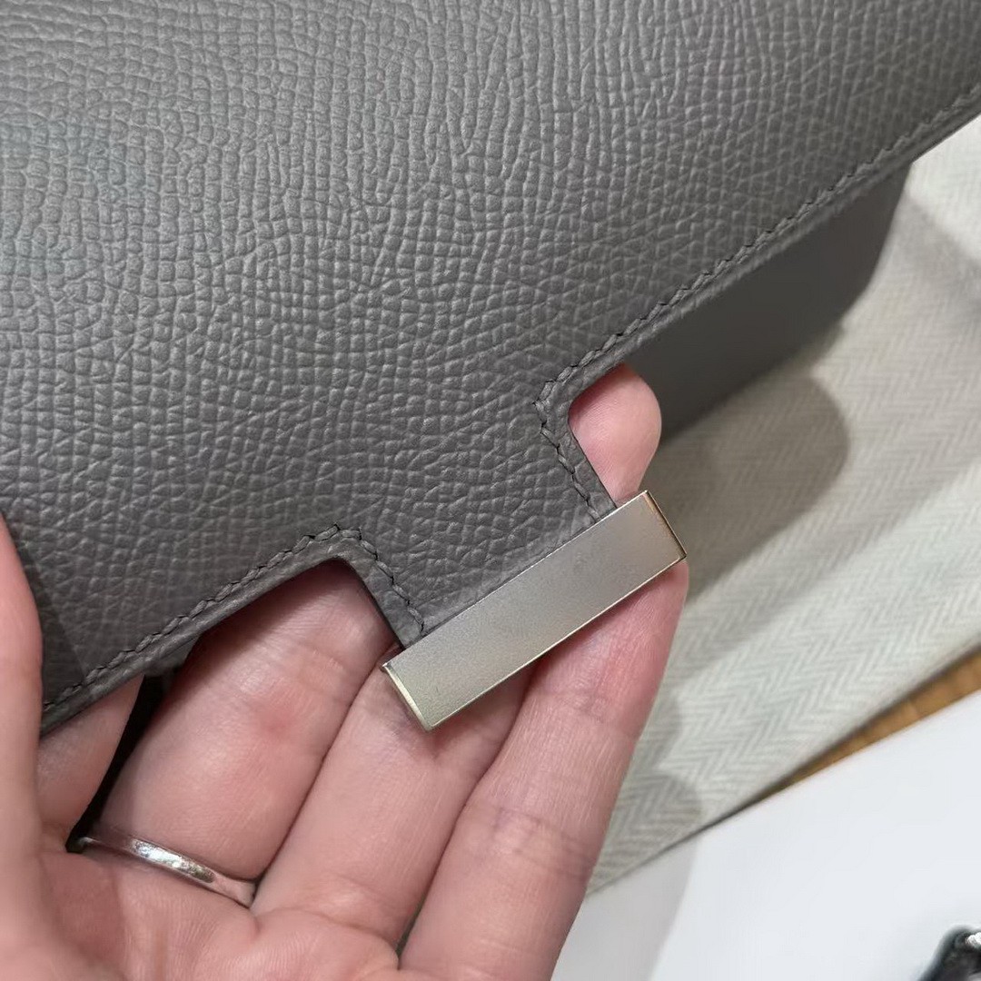 Hermes Constance To Go Wallet Handmade In Epsom Calfskin Leather Silver Hardware 0L Gris Meyer - Image 6