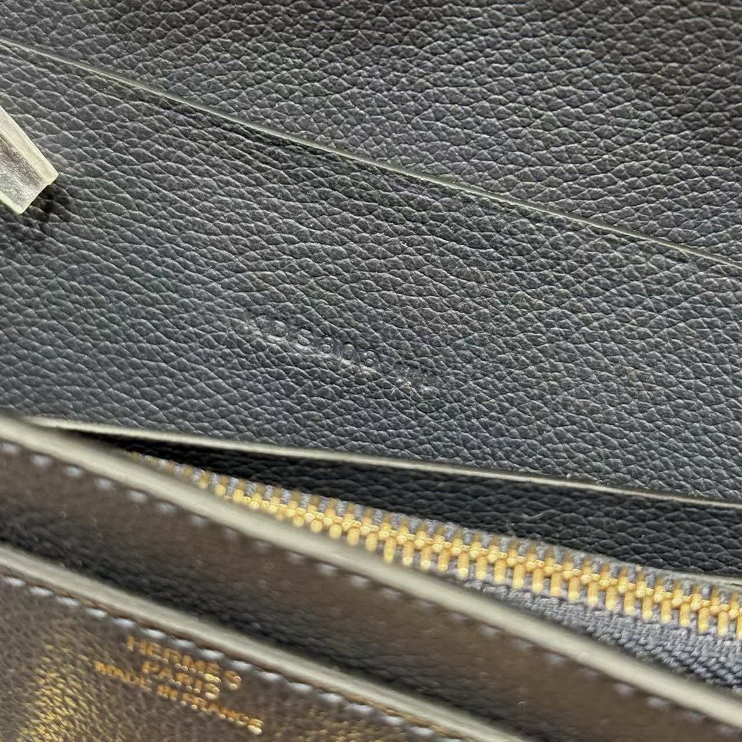 Hermes Constance To Go Wallet Handmade In Togo Calfskin Leather Gold Hardware 2Z Blue Nuit - Image 10