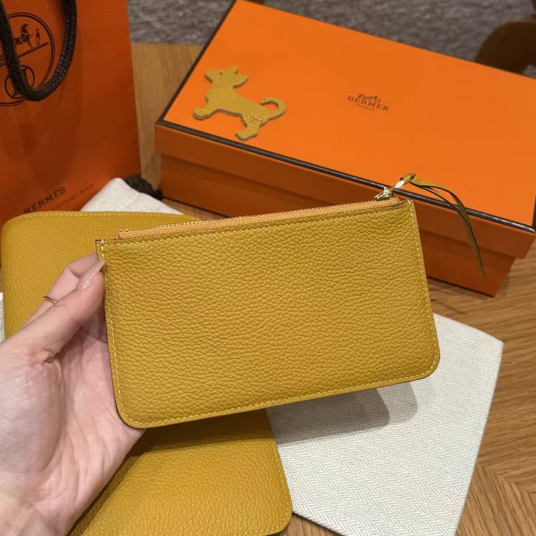 Hermes Dogon Compact Wallet Handmade In Togo Calfskin Leather Gold Hardware 9D Jaune Ambre - Image 4