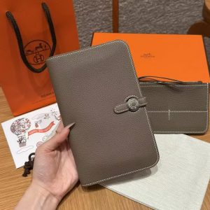 Hermes Dogon Compact Wallet Handmade In Togo Calfskin Leather Silver Hardware 18 Etoupe
