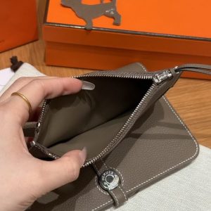 Hermes Dogon Compact Wallet Handmade In Togo Calfskin Leather Silver Hardware 18 Etoupe - Image 10