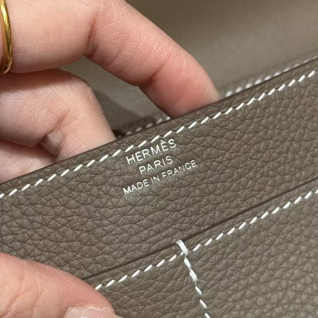 Hermes Dogon Compact Wallet Handmade In Togo Calfskin Leather Silver Hardware 18 Etoupe - Image 5