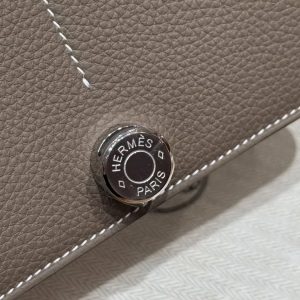 Hermes Dogon Compact Wallet Handmade In Togo Calfskin Leather Silver Hardware 18 Etoupe - Image 4