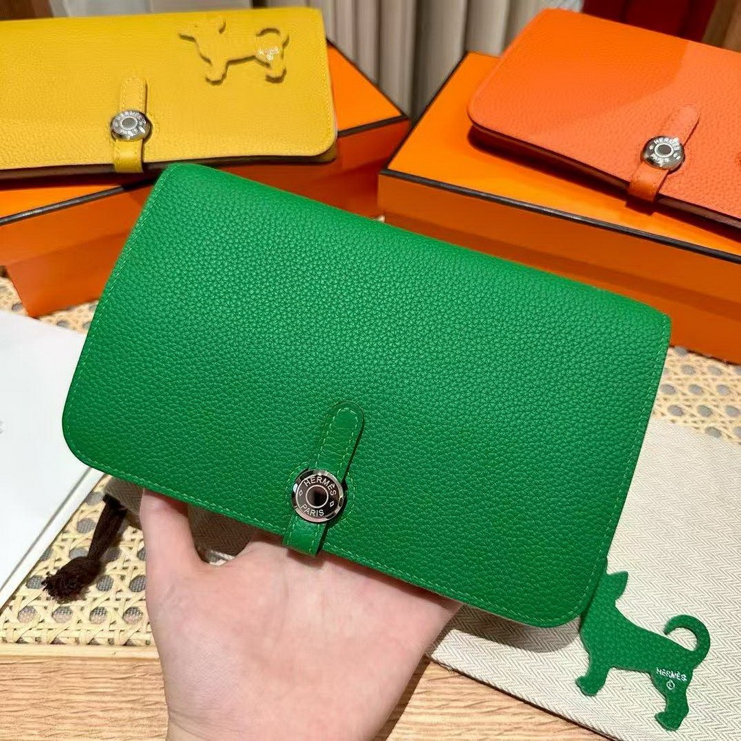 Hermes Dogon Compact Wallet Handmade In Togo Calfskin Leather Silver Hardware 1K Bambou - Image 2