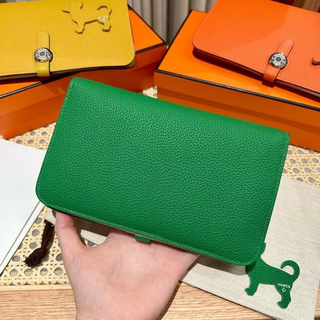 Hermes Dogon Compact Wallet Handmade In Togo Calfskin Leather Silver Hardware 1K Bambou - Image 16