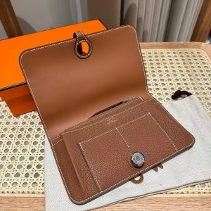 Hermes Dogon Compact Wallet Handmade In Togo Calfskin Leather Silver Hardware ck37 Gold - Image 7