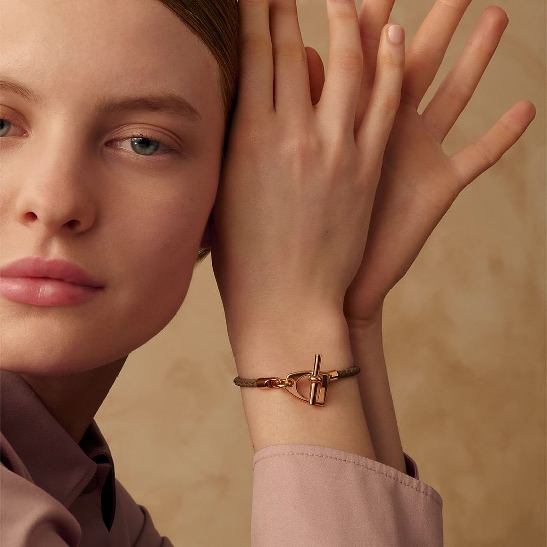 Hermes Etrier Bracelet Rose Gold Swift Calfskin and Metal Étoupe H100016FO18T2 - Image 2