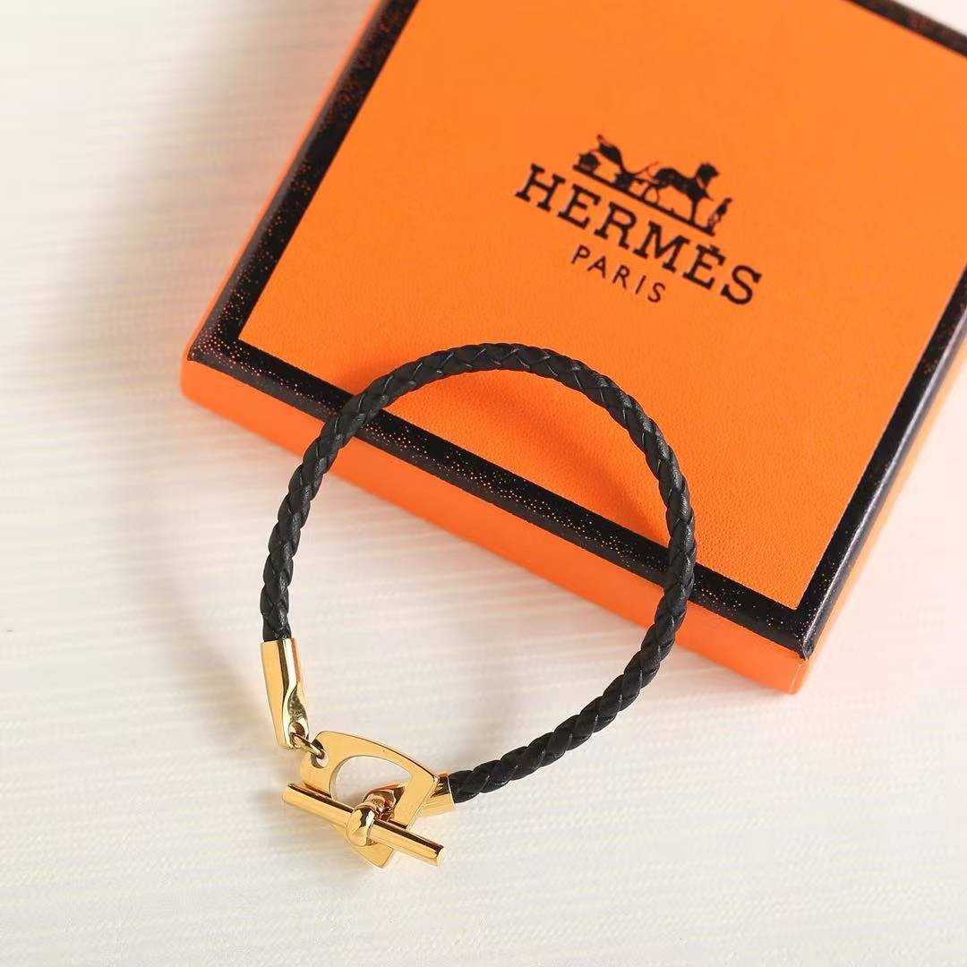 Hermes Etrier Bracelet Yellow Gold Swift Calfskin and Metal H100016F 89T2 - Image 16