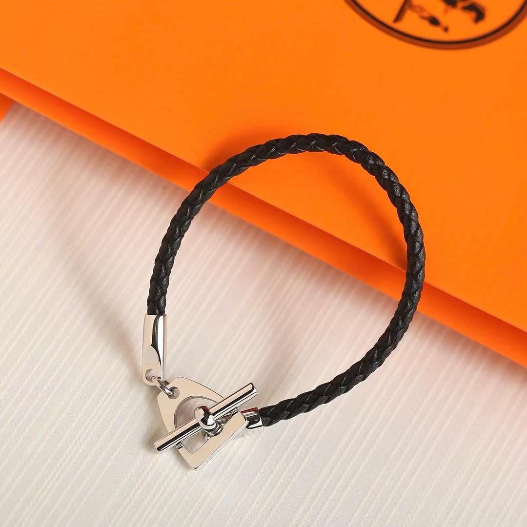 Hermes Etrier Bracelet Yellow Gold Swift Calfskin and Metal H100016F 89T2 - Image 15