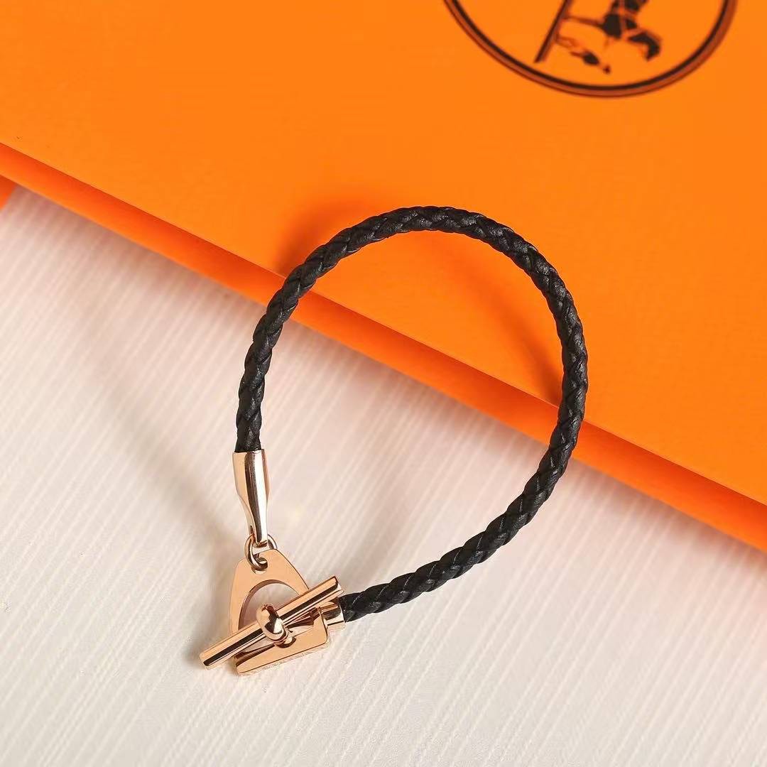 Hermes Etrier Bracelet Yellow Gold Swift Calfskin and Metal H100016F 89T2 - Image 13