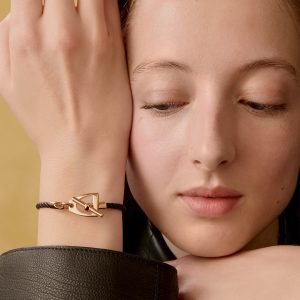 Hermes Etrier Bracelet Yellow Gold Swift Calfskin and Metal H100016F 89T2 - Image 4