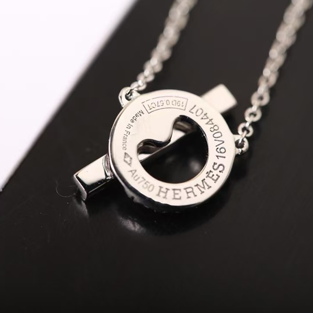 Hermes Finesse Pendant Necklace White Gold With Diamonds H219310B 00 - Image 5