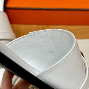 Hermes Giulia Sandal Women Calfskin Gold Kelly Buckle Blanc H232129Z 90350 - Image 5