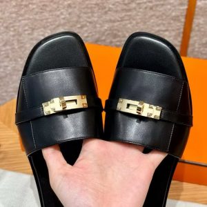 Hermes Giulia Sandal Women Calfskin Gold Kelly Buckle Noir H232129Z 02350 - Image 8