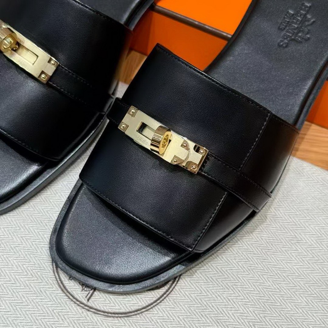 Hermes Giulia Sandal Women Calfskin Gold Kelly Buckle Noir H232129Z 02350 - Image 6