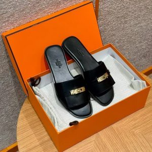 Hermes Giulia Sandal Women Calfskin Gold Kelly Buckle Noir H232129Z 02350 - Image 4