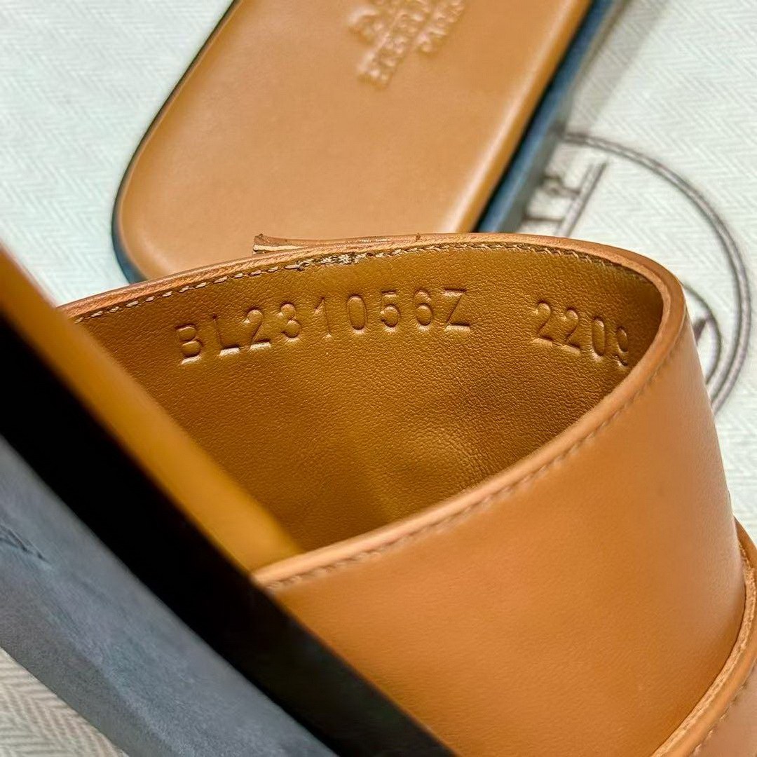 Hermes Giulia Sandal Women Calfskin Silver Kelly Buckle Naturel H231056Z A3340 - Image 7