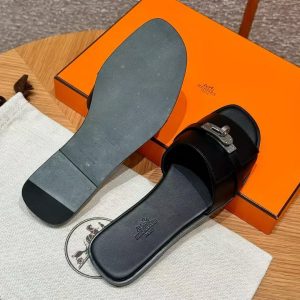 Hermes Giulia Sandal Women Calfskin Silver Kelly Buckle Noir H231056Z 02350 - Image 6