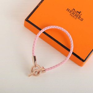 Alternative view of Hermes Glenan Bracelet Silver Swift Calfskin and Metal Mauve Sylvestre H071681FPX9T2