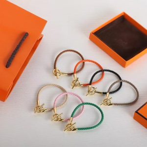 Hermes Glenan Bracelet Silver Swift Calfskin and Metal Mauve Sylvestre H071681FPX9T2 - Image 5