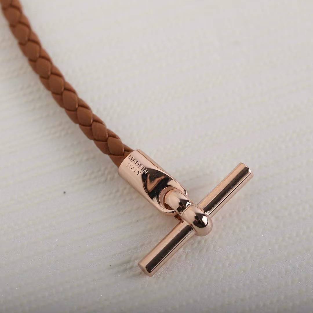 Hermes Glenan Double Tour Bracelet Yellow Gold Swift Calfskin and Metal Gold H071689F 37T2 - Image 9