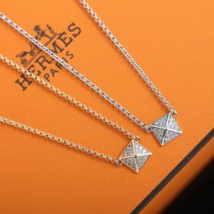 Hermès Clou d'H Pendant Necklace Rose Gold With Diamonds H223205B 0038 - Image 10