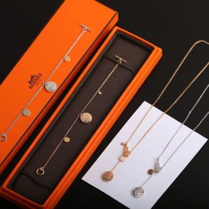 Alternative view of Hermès Ex-Libris Pendant Small Model Rose Gold H120344B 00