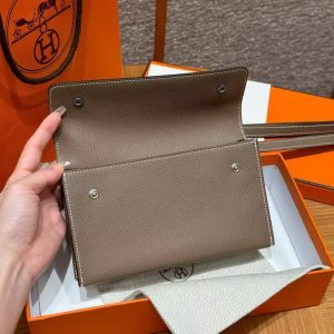 Hermes Hermèsnap Wallet Handmade In Epsom Calfskin Leather Silver Hardware ck18 Etoupe - Image 8