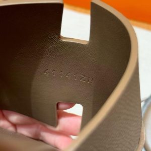 Alternative view of Hermes Izmir Sandal Men Epsom Calfskin Etoupe H221824ZHX4390