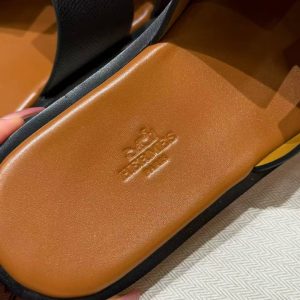 Hermes Izmir Sandal Men Epsom Calfskin Noir Gold - Image 10
