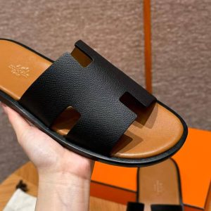 Hermes Izmir Sandal Men Epsom Calfskin Noir Gold - Image 3