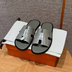 Hermes Izmir Sandal Men Matte Mississippiensis Alligator Gris Tourterelle Gris Étain - Image 12