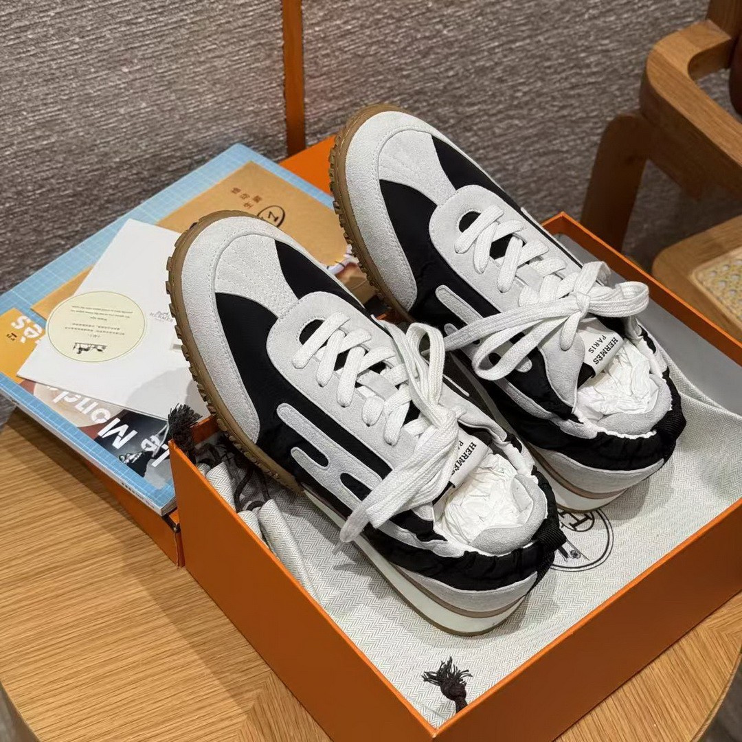 Hermes Jet Sneaker Noir Blanc H242923ZH02390 - Image 3