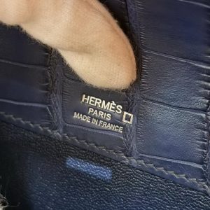 Hermes Kelly Depeches 25 Pouch Handmade In Matte Alligator Leather from Mississippi Silver Hardware 73 Blue Saphir - Image 16