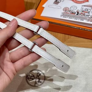 Hermes Kelly Classique To Go Wallet Handmade In Epsom Calfskin Leather and America Crocodile Silver Hardware M4 Girs Pale 0V Girs Ciment - Image 10