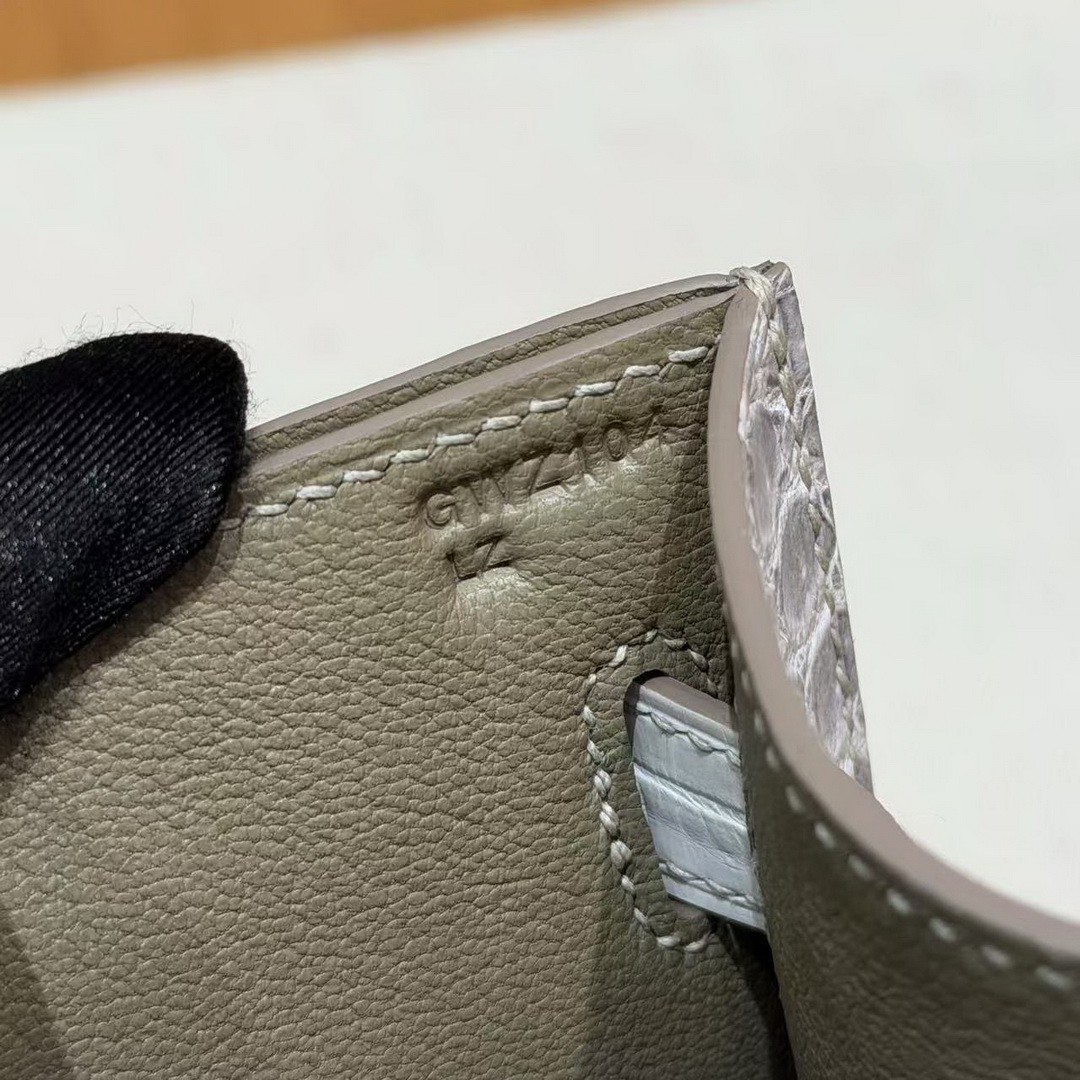 Hermes Kelly Depeches 25 Pouch Handmade In Niloticus Leather from Mississippi Silver Hardware Himalaya - Image 15