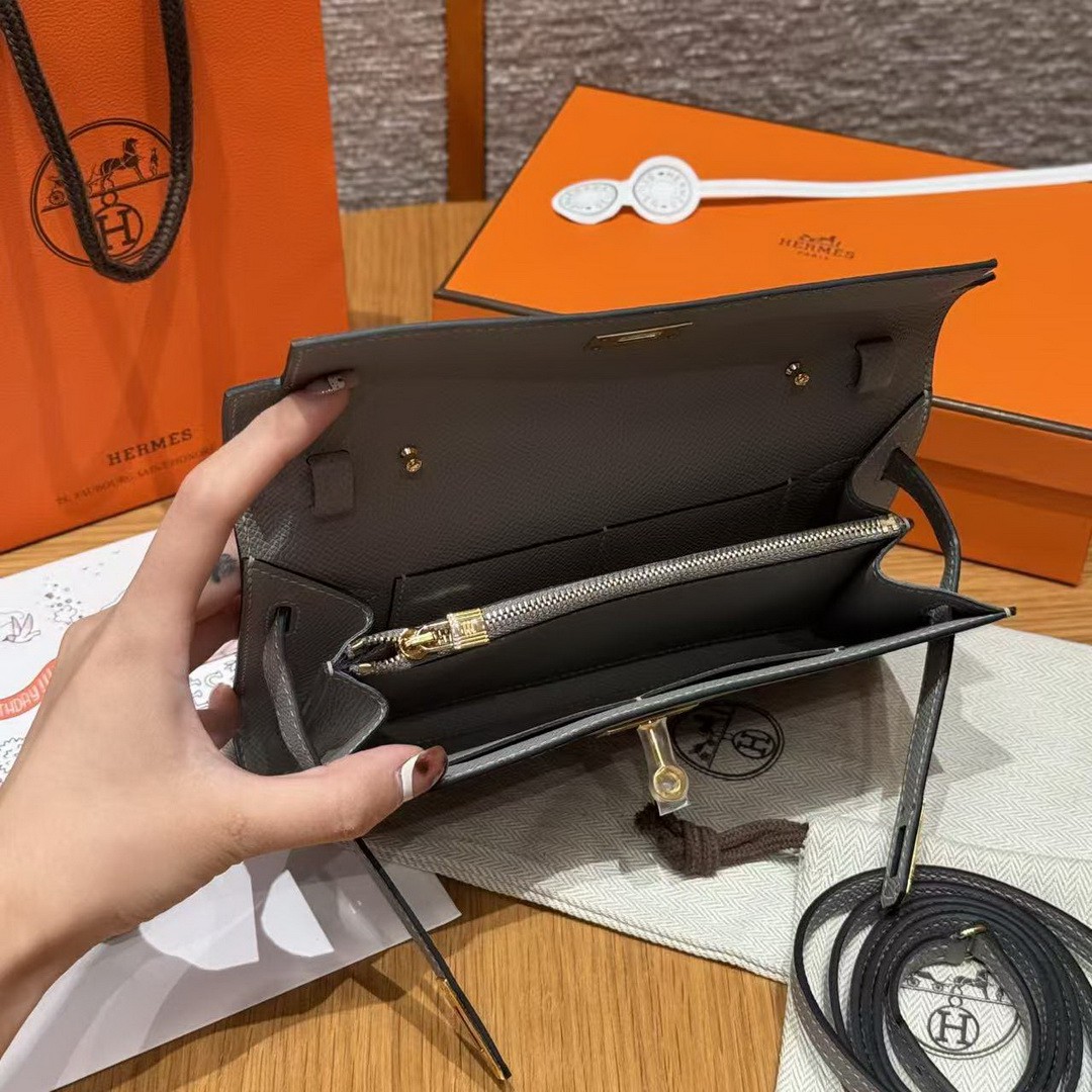 Hermes Kelly Classique To Go Wallet Handmade In Epsom Calfskin Leather Gold Hardware 4Z Girs Mouette - Image 17