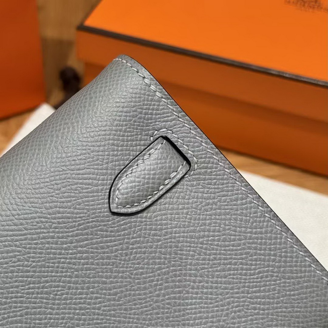 Hermes Kelly Classique To Go Wallet Handmade In Epsom Calfskin Leather Gold Hardware 4Z Girs Mouette - Image 6
