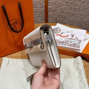 Hermes Kelly Classique To Go Wallet Handmade In Epsom Calfskin Leather and America Crocodile Silver Hardware M4 Girs Pale 0V Girs Ciment - Image 6