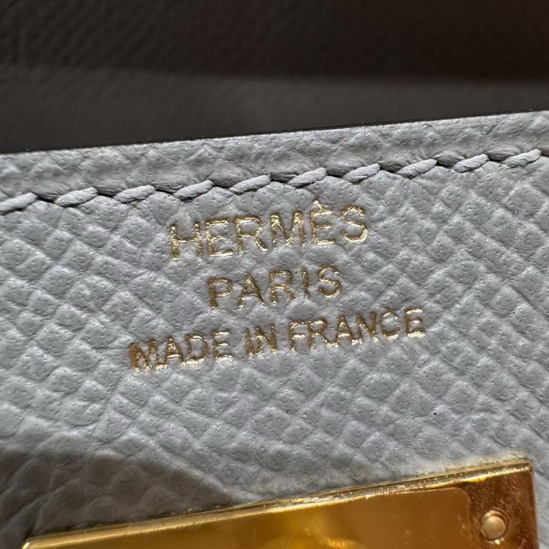 Hermes Kelly Classique To Go Wallet Handmade In Epsom Calfskin Leather Gold Hardware 4Z Girs Mouette - Image 15