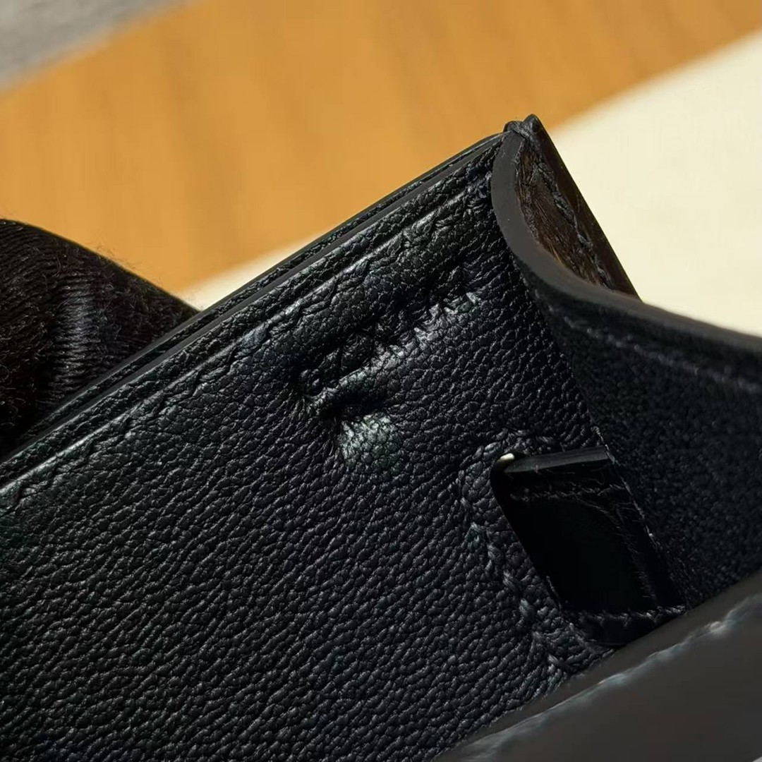 Hermes Kelly Depeches 25 Pouch Handmade In Matte Alligator Leather from Mississippi Silver Hardware 89 Noir - Image 13