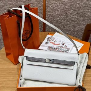 Alternative view of Hermes Kelly Classique To Go Wallet Handmade In Epsom Calfskin Leather and America Crocodile Silver Hardware M4 Girs Pale 0V Girs Ciment