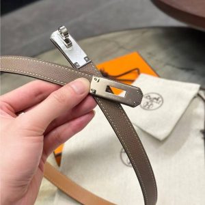 Hermes Kelly 18 Belt Epsom Calfskin Kelly Buckle Permabrass Yellow Gold Étoupe H069853CC18 - Image 20