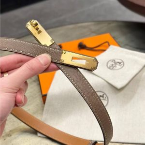 Hermes Kelly 18 Belt Epsom Calfskin Kelly Buckle Permabrass Yellow Gold Étoupe H069853CC18 - Image 14