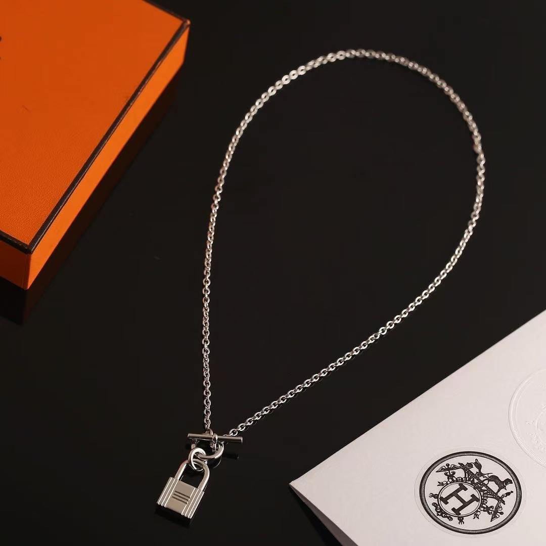 Hermes Kelly Cadenas Pendant Necklace in Sterling Silver H121331B 00 - Image 7