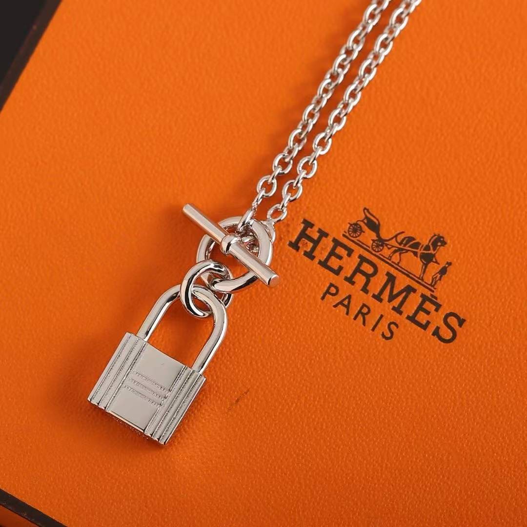 Hermes Kelly Cadenas Pendant Necklace in Sterling Silver H121331B 00 - Image 6