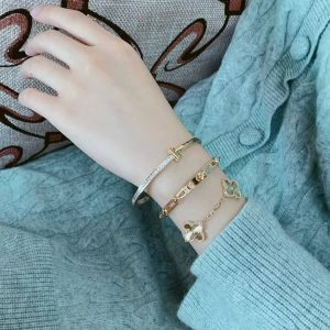 Alternative view of Hermes Kelly Chaine Bracelet Yellow Gold H218470B 00130