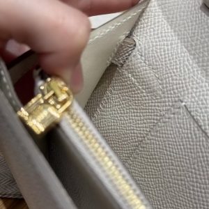 Hermes Kelly Classique To Go Wallet Handmade In Epsom Calfskin Leather Gold Hardware 10 Craie - Image 5