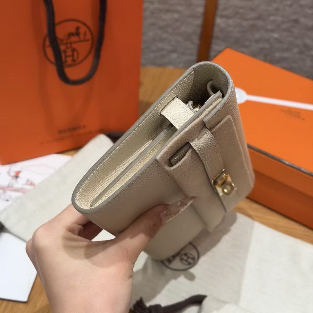 Hermes Kelly Classique To Go Wallet Handmade In Epsom Calfskin Leather Gold Hardware i2 Nata - Image 15